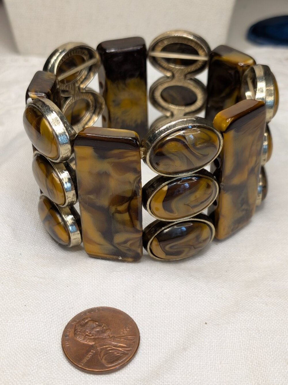 Vintage Bars & Ovals Butterscotch Brown Swirl Lucite Stretch Bracelet